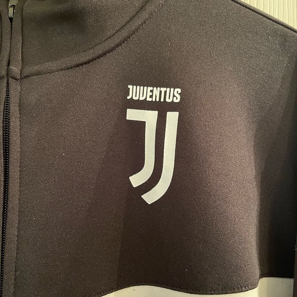 Black Juventes XL Pull Up - Picture 2 of 5